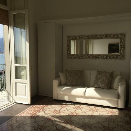 B&B Di Mare E D'Azzurro Salerno Eksteriør billede