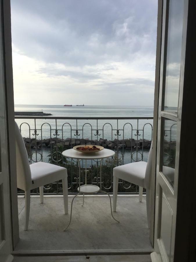 B&B Di Mare E D'Azzurro Salerno Eksteriør billede