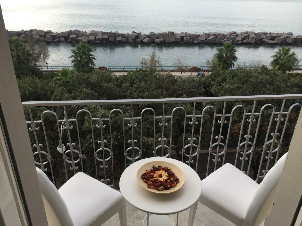 B&B Di Mare E D'Azzurro Salerno Eksteriør billede