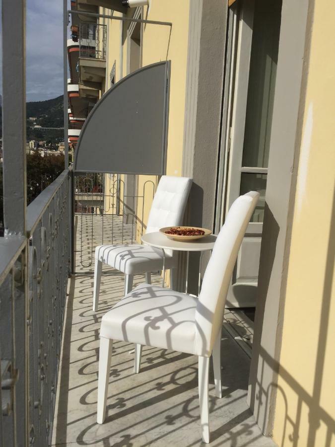 B&B Di Mare E D'Azzurro Salerno Eksteriør billede