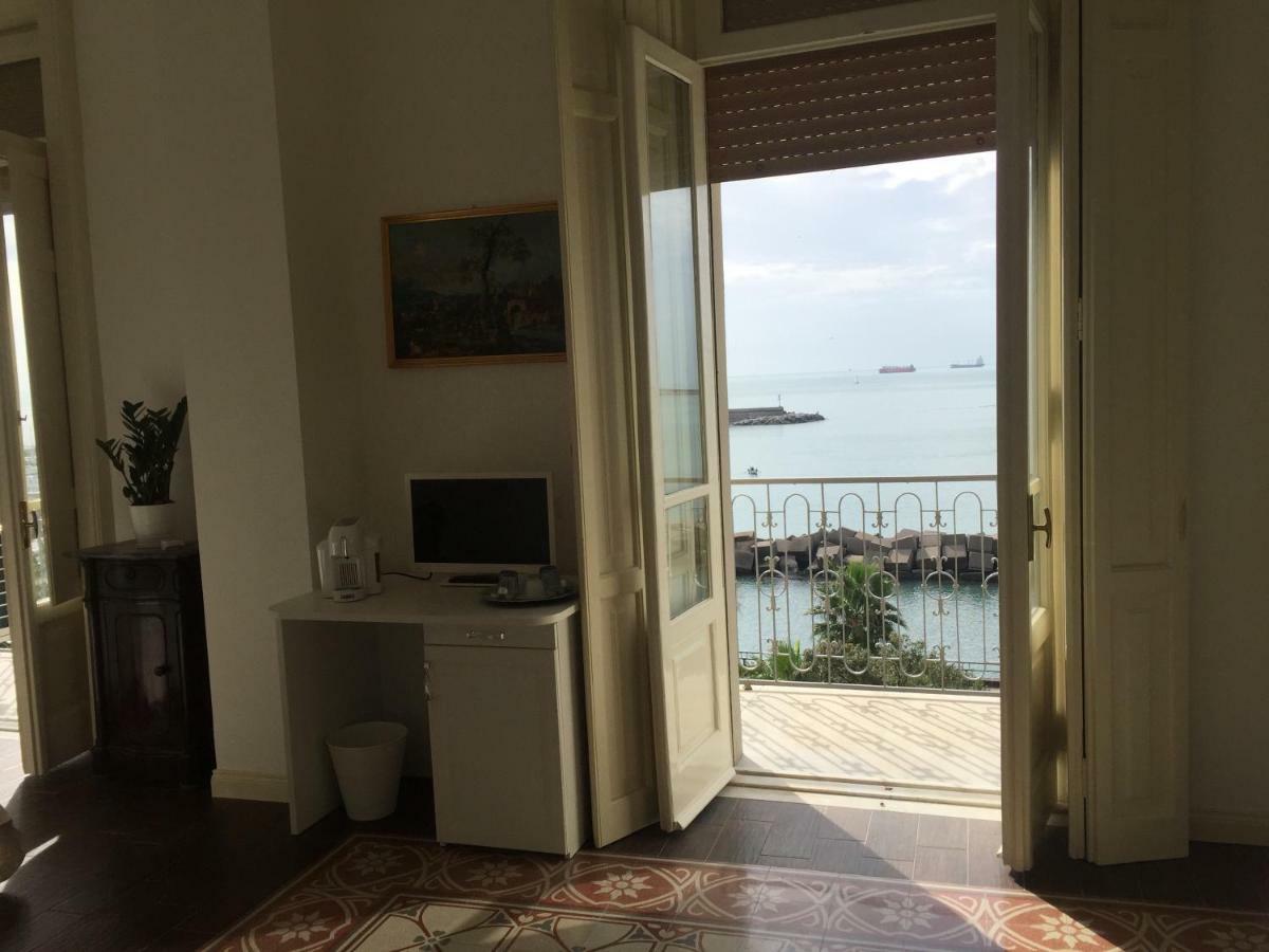 B&B Di Mare E D'Azzurro Salerno Eksteriør billede