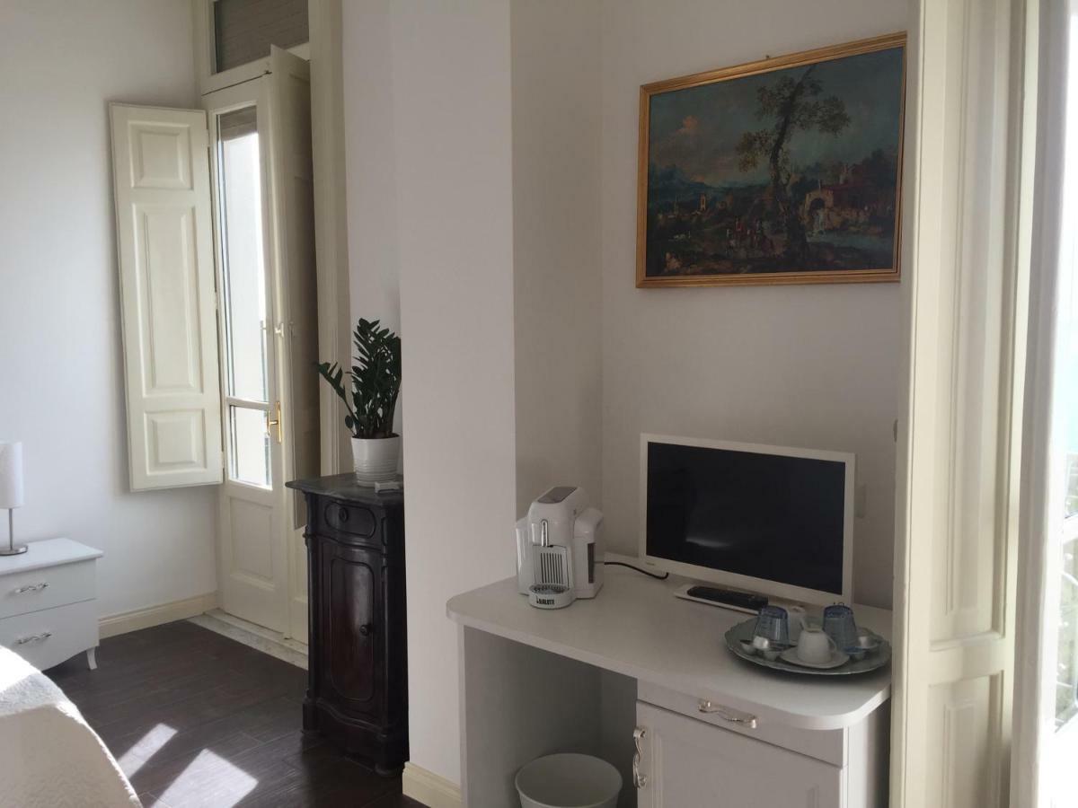 B&B Di Mare E D'Azzurro Salerno Eksteriør billede