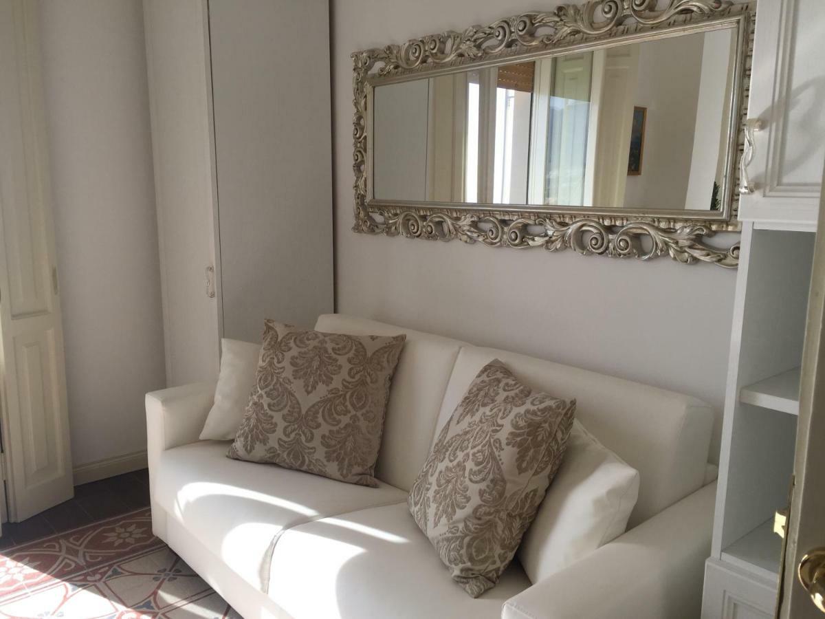 B&B Di Mare E D'Azzurro Salerno Eksteriør billede