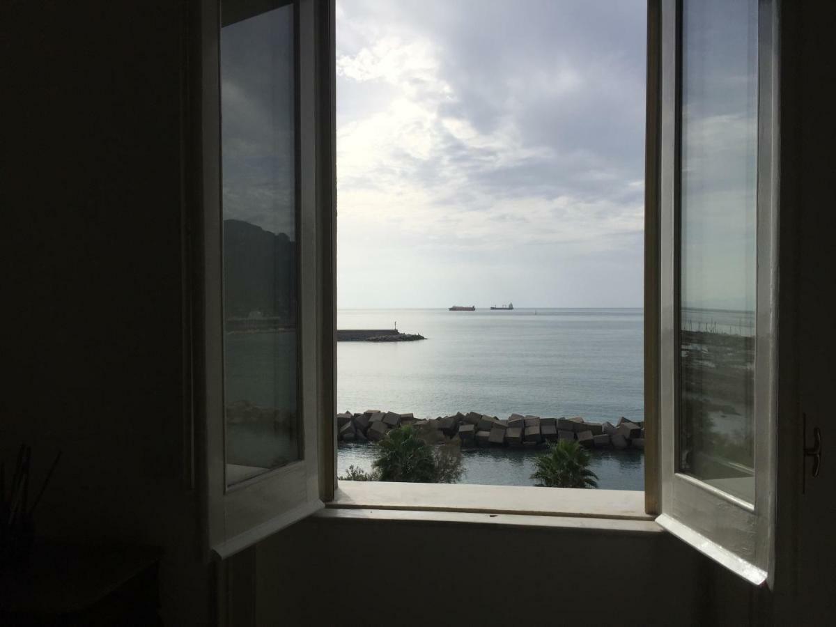 B&B Di Mare E D'Azzurro Salerno Eksteriør billede
