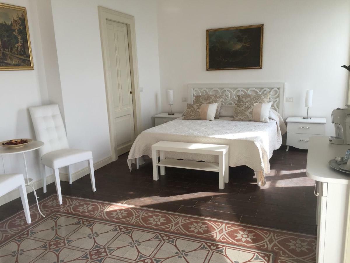 B&B Di Mare E D'Azzurro Salerno Eksteriør billede