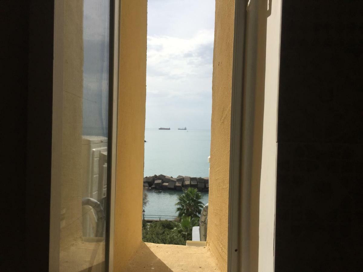 B&B Di Mare E D'Azzurro Salerno Eksteriør billede